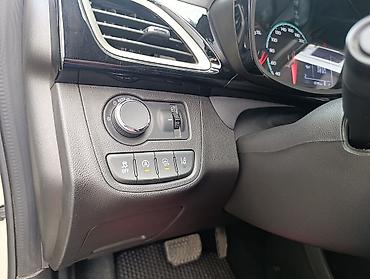 Chevrolet: Chevrolet Spark: 2019 г., 1 л, Вариатор, Бензин, Хэтчбэк — 12