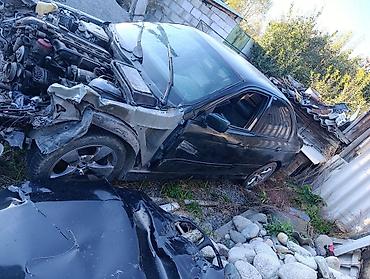 Двигатели, моторы и ГБЦ: BMW 5 Series (E39) седан, разбор по запчастям. Доступны: - Двигатель — 2