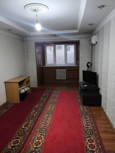 продаю дом село военный антоновка: 1 комната, 35 м², 104 серия, 4 этаж, Старый ремонт