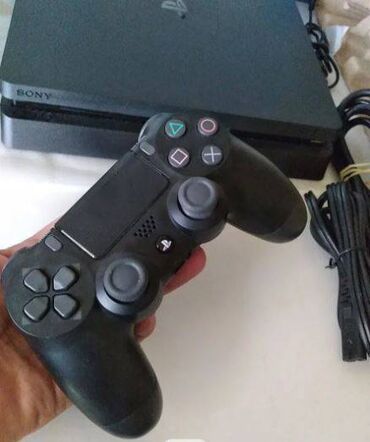 PS4 (Sony Playstation 4): Prodajem očuvanu PlayStation 4 konzolu sa 1TB memorije (duplo vise od — 7
