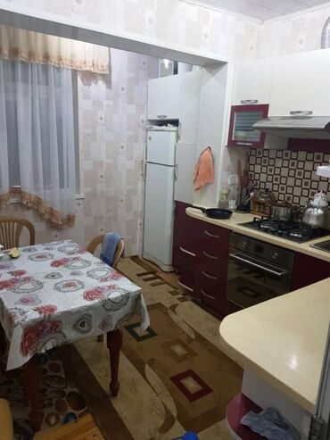 Köhnə tikili: Bakı, 5 otaqlı, Köhnə tikili, 100 kv. m — 8