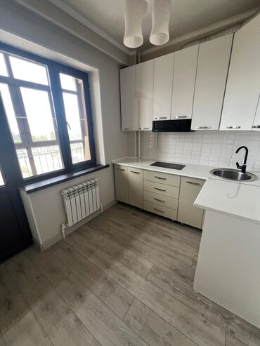 сдаю косметологический кабинет: 1 комната, 31 м², Индивидуалка, 7 этаж, Косметический ремонт