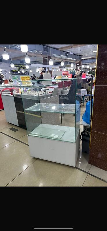 Витрины: Стеклянные торговые витрины для магазина/островка - Формат: напольные — 4