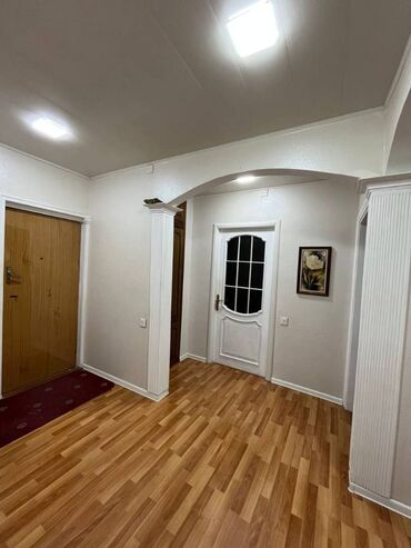 Köhnə tikili: Bakı, 3 otaqlı, Köhnə tikili, m. İnşaatçılar, 80 kv. m — 8