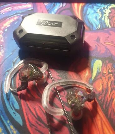 Qulaqcıqlar: Yeni Simli Qulaqcıqlar, QKZ, rəng - Bənövşəyi -da lalafo.az — 9 Qulaqcıqlar: Yeni Simli Qulaqcıqlar, QKZ, rəng - Bənövşəyi — 9