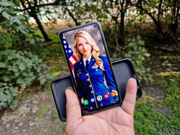 Другие аксессуары для мобильных телефонов: Samsung Galaxy S10e, Б/у, 256 ГБ, цвет - Черный, 2 SIM