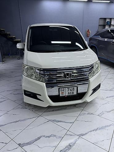 Honda: Honda Stepwgn: 2010 г., 2 л, Автомат, Газ, Минивэн — 2