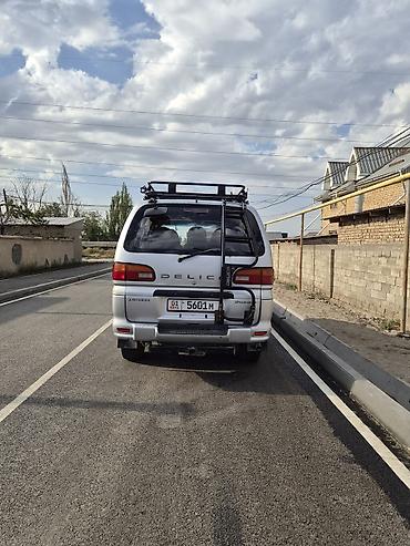 lsd: Mitsubishi Delica: 2002 г., 3 л, Автомат, Бензин, Минивэн — 6