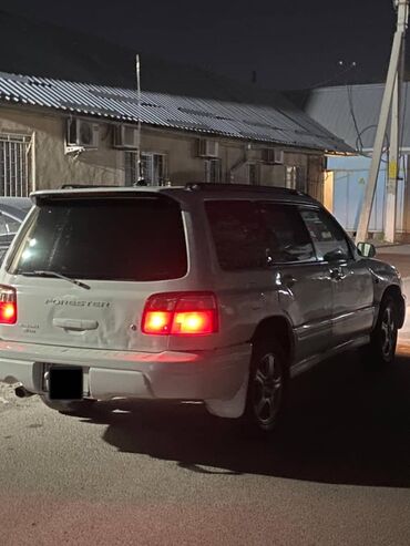 Subaru: Subaru Forester: 2000 г., 2 л, Типтроник, Газ, Внедорожник