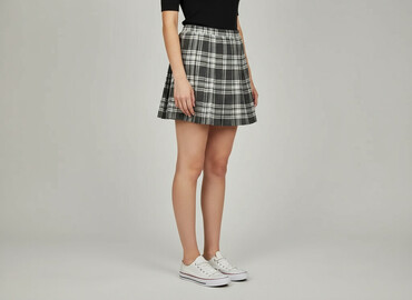 biała spódnice plisowane: Women`s skirt, size S