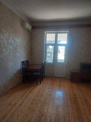 квартира 3 комнатная: 2 otaqlı mənzil – 2 balkonlu ayri ayri hamam tualet 3 cu mertebe — 5