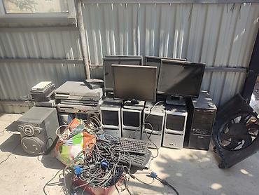 hdmi to av converter: Kompüter və elektronika dəstəsi – qarışıq lot Tərkib: - 5 ədəd — 1