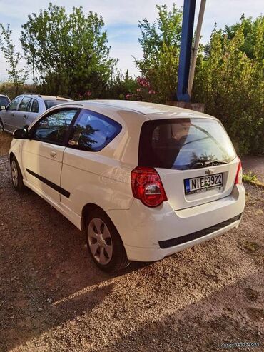 Chevrolet Aveo: 1.2 l | 2010 year | 190000 km. Hatchback