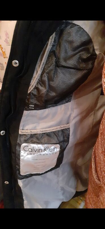 kurtka baku: Женская куртка Calvin Klein, M (EU 38), L (EU 40), XL (EU 42), цвет - Черный