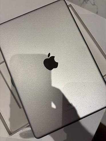 en ucuz ipad: Apple iPad planşet - Rəng: Gümüş (Silver) - Ekran: 10.2" Retina — 2