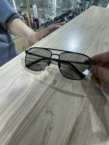 очки прада: Продаю очки хамелеоны новые