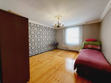 Uzunmüddətli kirayə evlər: 100 kv. m, 3 otaqlı — 6