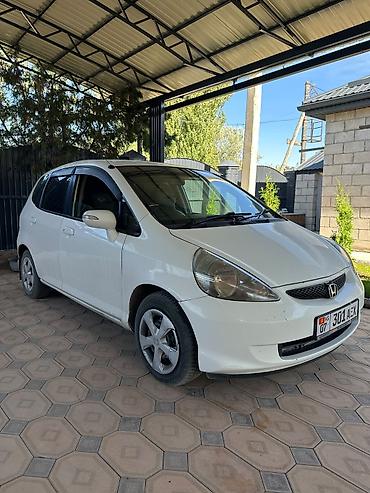 Honda Fit: 2003 г., 1.3 л, Автомат, Бензин, Хэтчбэк at lalafo.kg Honda Fit: 2003 г., 1.3 л, Автомат, Бензин, Хэтчбэк