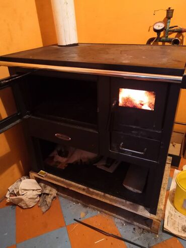 Oprema za grejanje: Nov sporet star mesec dana Kupio sam ga u tehnomaniji, sa web cenom — 7