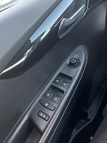 Chevrolet: Chevrolet Spark: 2021 г., 1 л, Вариатор, Бензин, Хэтчбэк — 9