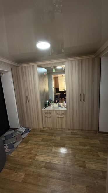 шкаф гарнитур: Гарнитур для прихожей, Б/у, Шкаф, Трюмо, Зеркало, Самовывоз