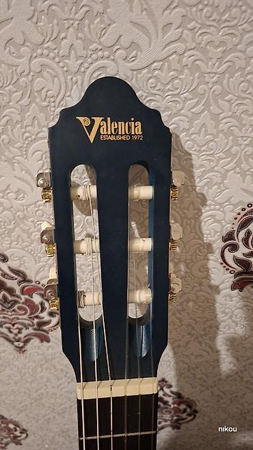 rock gitara: Valencia klassik gitara – model VC204TBU (Trans Blue). İndoneziyada — 2