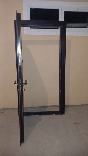 Giriş qapıları: Mənzil üçün İşlənmiş Giriş qapısı Glazok ilə, Zəmanətsiz, Ödənişli quraşdırma, Pulsuz çatdırılma — 12