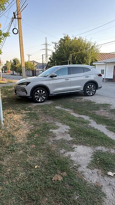 tesla y 2023: BYD Song Plus: 2025 г., 1.5 л, Электромобиль, Кроссовер — 2