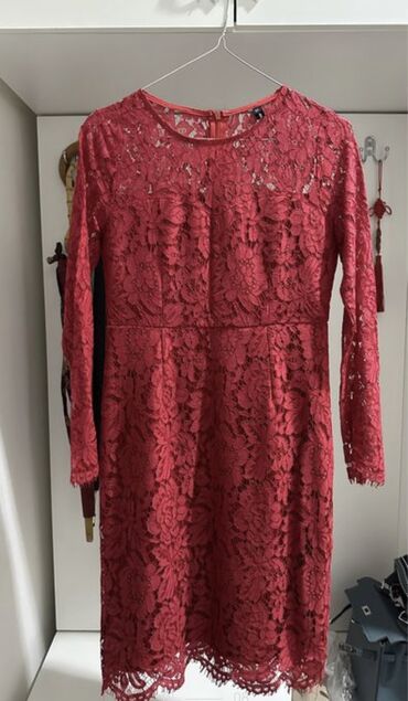 платье красное: Повседневное платье, Длинная модель, M (EU 38)