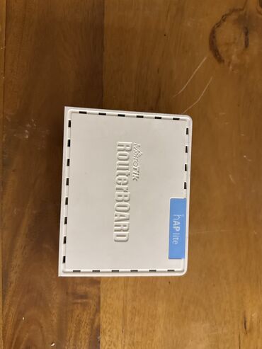 Модемы и сетевое оборудование: MikroTik hAP lite, Mikrotik hAP lite - Новое, бюджетное, компактное
