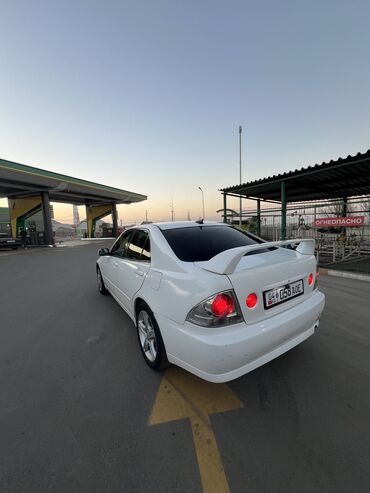 Toyota: Toyota Altezza: 2002 г., 2 л, Автомат, Бензин, Седан at lalafo.kg — 4 Toyota: Toyota Altezza: 2002 г., 2 л, Автомат, Бензин, Седан — 4
