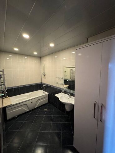 Uzunmüddətli kirayə mənzillər: Azadlıq metrosu yaxınlığında Zirvə şadlıq sarayıynan üzbəüz 20 — 7