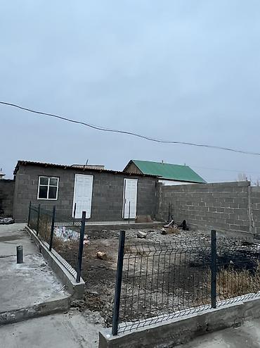 Продажа коттеджей и домов: 🏡 Продаётся ДОМ 💰 Цена 50 000 $ 🌇В городе Балыкчы 📍 ул. Кок-Ойрок 90 — 11