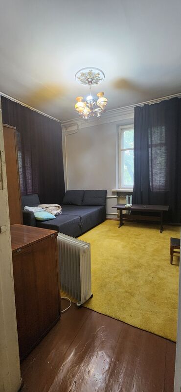 квартира жениш: 3 комнаты, 59 м², Сталинка, 3 этаж, Старый ремонт
