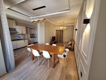 кв час ночь: 2 комнаты, 77 м², Элитка, 4 этаж, Дизайнерский ремонт