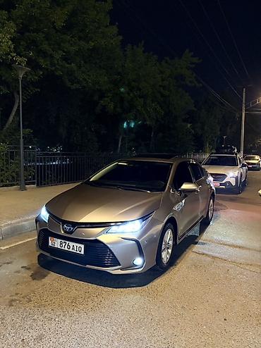 toyota kamry: Toyota Corolla: 2021 г., 1.8 л, Автомат, Гибрид, Седан — 2