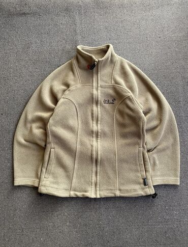 Kardiqanlar, jaketlər: Jack wolfskin jacket 
M razmer
20 manata satılır