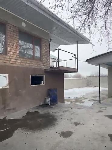 сдаю дом район старый талчок: 80 м², 4 комнаты — 1