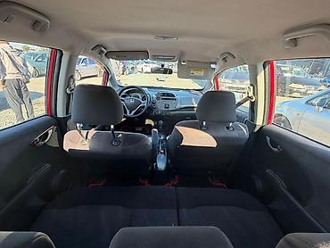 фит 1: Honda Fit: 2009 г., 1.5 л, Автомат, Бензин, Хэтчбэк — 9