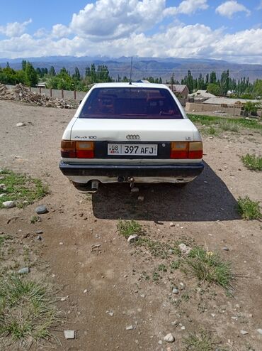 Audi: Audi 100: 1988 г., 1.8 л, Механика, Бензин, Седан