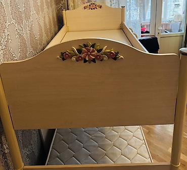 Детская мебель: Для девочки и мальчика, Б/у, Кровать, С матрасом, Без выдвижных ящиков, МДФ — 1