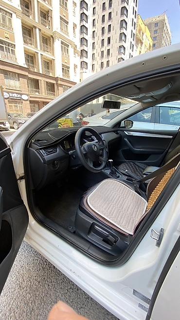 Skoda: Skoda Octavia: 2015 г., 1.6 л, Автомат, Бензин, Седан — 4