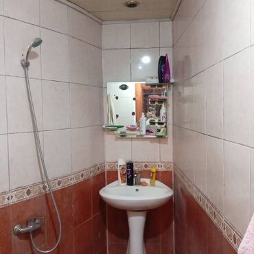 Həyət evləri və villaların satışı: M.Ə. Rəsulzadə qəs. 2 otaqlı, 85 kv. m, Kredit yoxdur, Orta təmir — 6