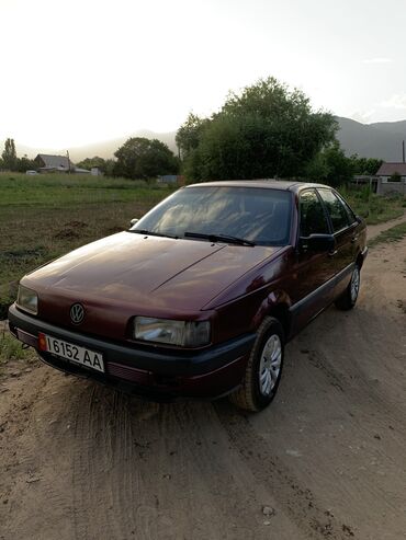 222 кузов: Volkswagen Passat: 1991 г., 1.8 л, Механика, Бензин