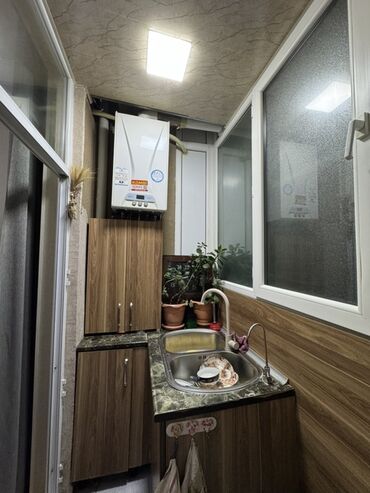 Uzunmüddətli kirayə mənzillər: Kiraye verilir: 1 otaqlı mənzil interyeri və mebel Desti Xirdalan — 6