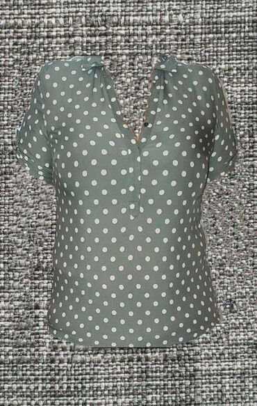 гардероб ош: Блузка Сecil рубашечного покроя, украшение пуговицы, внизу