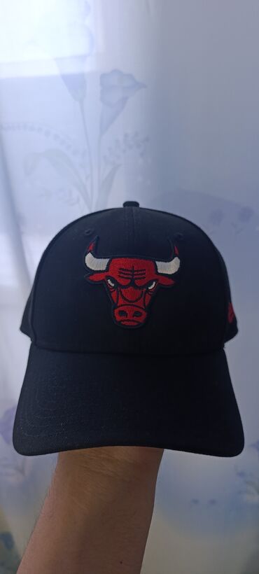 семейные одежды: Продам кепку Chicago Bulls оригинал покупал в Англии в магазине "JD