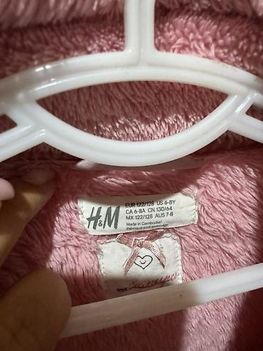 Верхняя одежда: Детская плюшевая кофта H&M - Размер на ярлыке: EUR 122/128 (US — 2