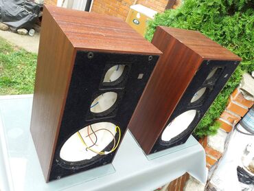 Zvučnici i stereo sistemi: Z. k. KS za 10 inca- furnirane. -teske kutije sa stranicama 2,8cm; — 13