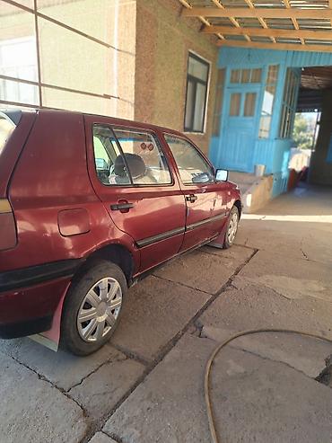 заднее сиденье: Volkswagen Golf: 1993 г., Бензин, Хэтчбэк — 2
